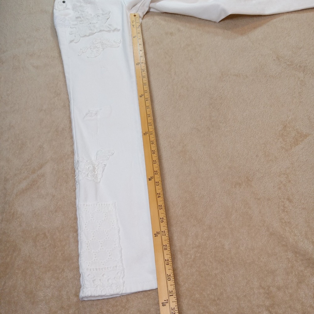 Cartise NWT Women's Enbroidered Stretch Jeans Size 4 White - Picture 8 of 15
